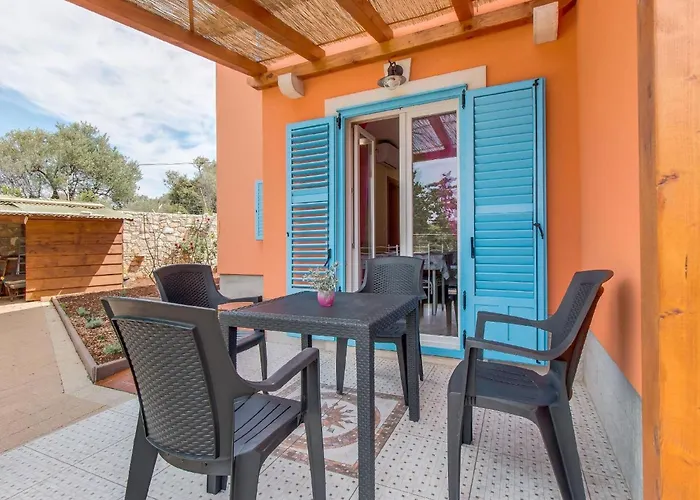 דירה Casper Mit Terrasse- Garten Und Grill By Interhome וולי לוסיניי