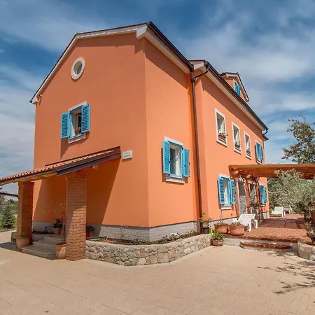 Apartamento Casper Mit Terrasse- Garten Und Grill By Interhome Veli Lošinj