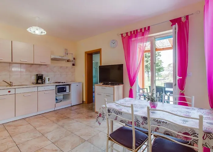 Casper Mit Terrasse- Garten Und Grill By Interhome Apartamento Veli Lošinj